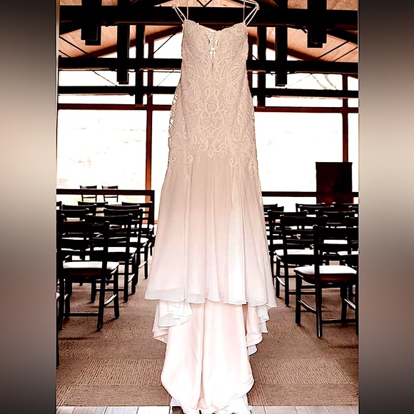Mori Lee Wedding Gown w Corset Back